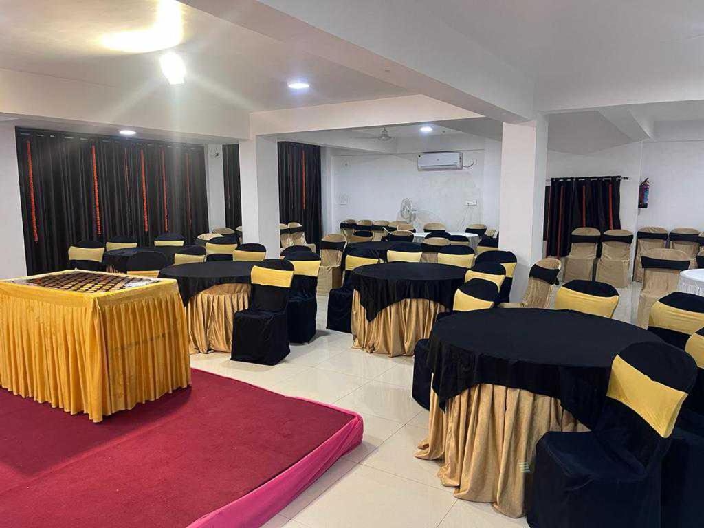 Oyo Hotel Happy Homes โบปาล ภายนอก รูปภาพ